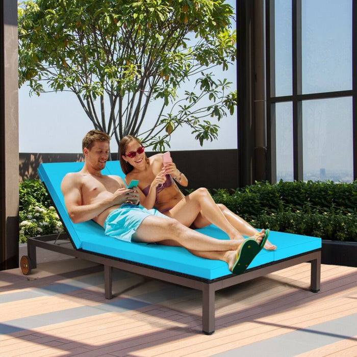 Outdoor 2-Person Adjustable Chaise Lounge Chair for Patio, Pool, or Terrace